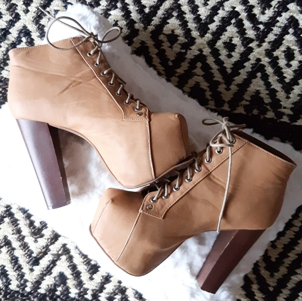 FINAL Tan Lace Up Platform Heel Boots - Picture 1 of 5
